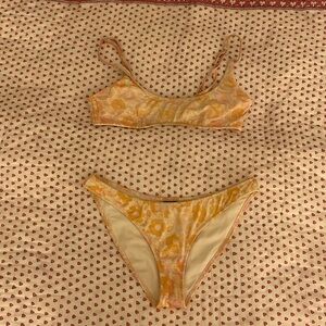 TRIANGL FLORAL BIKINI - COMES W BAG